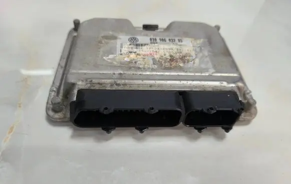 Volkswagen Polo III 6N 6N2 6NF Engine control unit/module 030906032BD 1700389 8042000