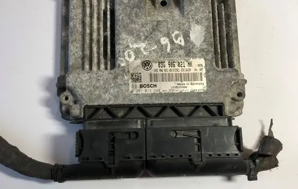 Volkswagen PASSAT B6 Engine control unit/module 03G906021NK 0281013440