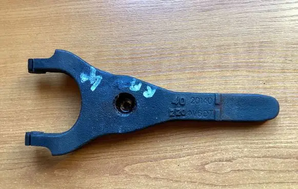 Toyota RAV 4 (XA30) Clutch release arm fork 4020140