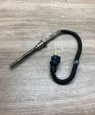 Mercedes-Benz ML W166 Exhaust gas temperature sensor A0009057104 A0255456526