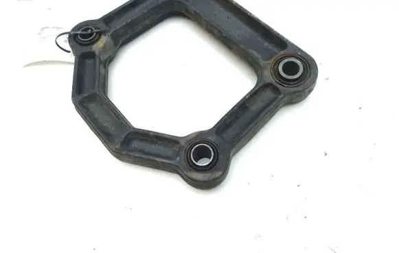 Jaguar XJ X308 Rear differential/diff mount bracket MNB2841AA