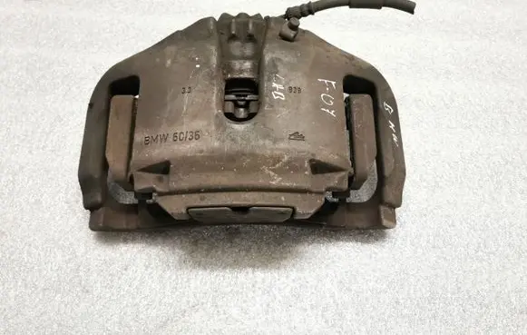 BMW 5 GT F07 Front brake caliper