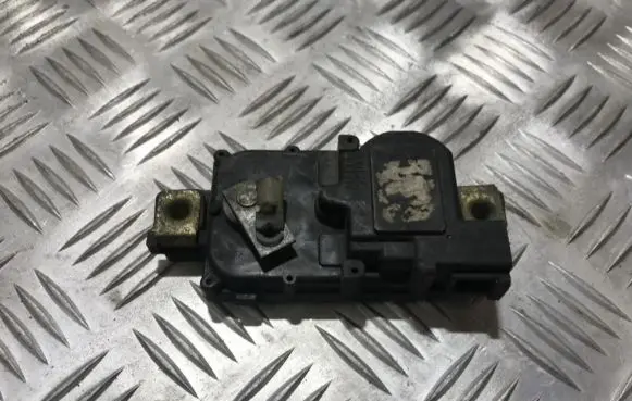 Nissan Prairie Central locking motor 