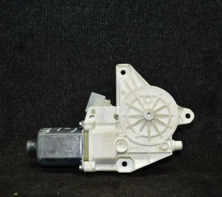 Mercedes-Benz GLE (W166 - C292) Front door window regulator motor A1669060201