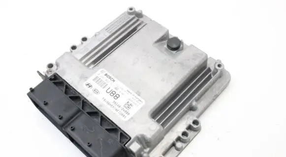 KIA Ceed Engine control unit/module 391402A880 0281032871