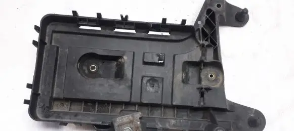 Volkswagen Golf V Battery box tray 1K0915333 AKT