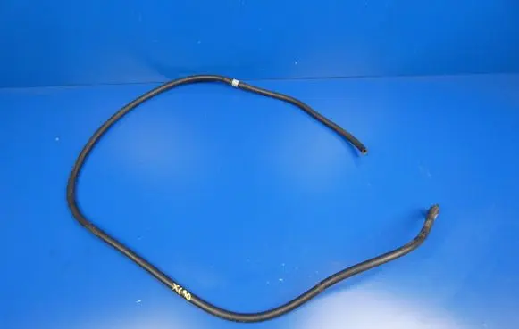 Volvo XC90 Engine coolant pipe/hose 