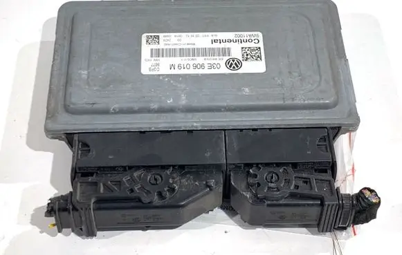 Volkswagen Polo V 6R Engine control unit/module ECU 03E906019M