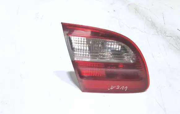 Mercedes-Benz E W211 Tailgate rear/tail lights A2118201364