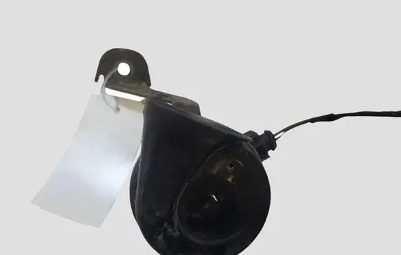 Volkswagen PASSAT B6 Horn signal A28657625