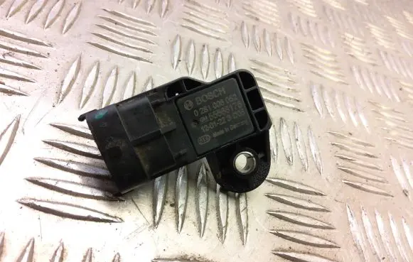 Chevrolet Captiva Air pressure sensor 0281006052