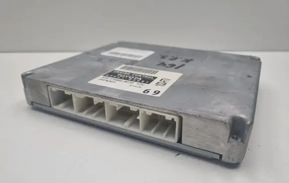 Toyota Avensis T250 Engine control unit/module 8966105691 1758008070 MB1758008070