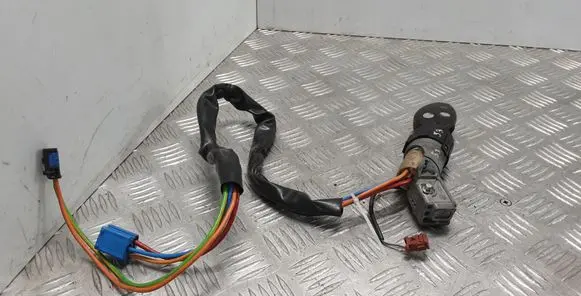 Citroen Xsara Picasso Ignition lock 9632897680