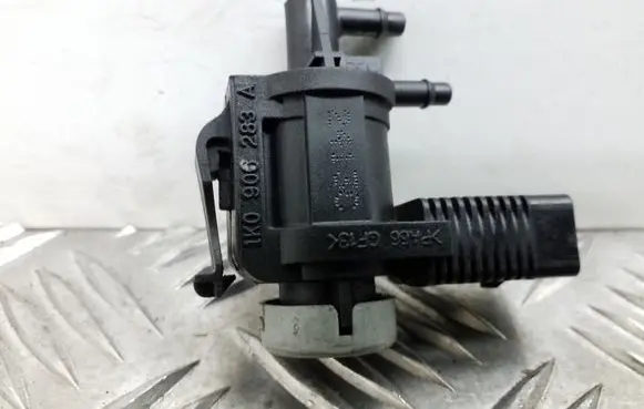 Volkswagen Tiguan Turbo solenoid valve 1K0906283A