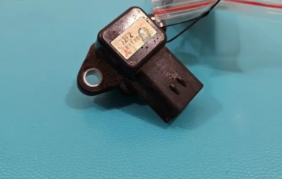 Suzuki Grand Vitara II Air pressure sensor 72F2 IMPRK1439786