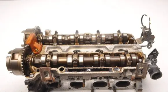 Opel Meriva B Engine head 55562229