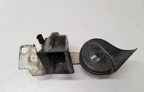 BMW 5 E60 E61 Horn signal 0092018 6935988