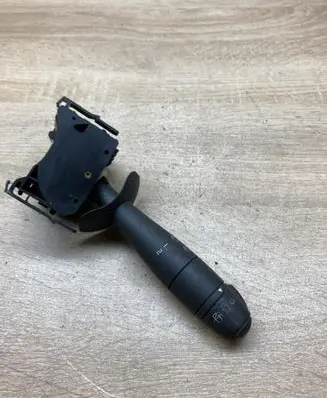 Renault Laguna I Wiper control stalk 8200002461