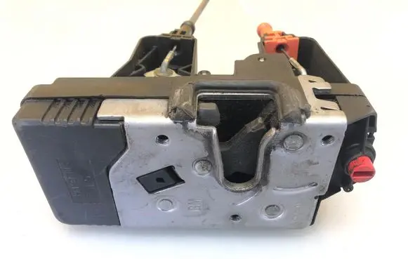 Opel Zafira A Rear door lock 24414134