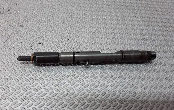 Audi A6 S6 C5 4B Fuel injector 059130201D 0432133805
