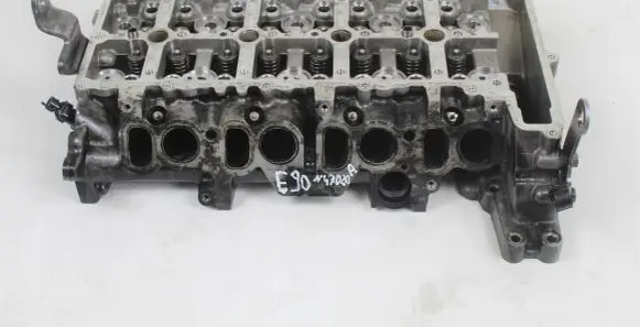 BMW 3 E90 E91 Engine head 7797678