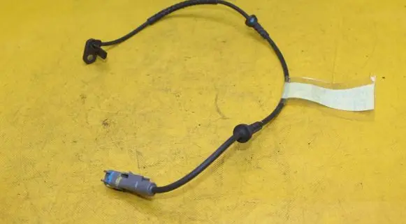 Opel Mokka X ABS brake wheel speed sensor 94544440