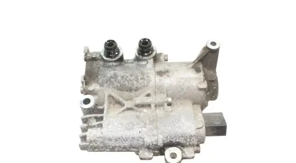 Mercedes-Benz SLK R172 Oil pump A2212700197