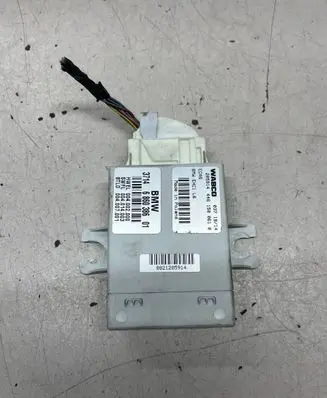 BMW 5 F10 F11 Air suspension control unit module (rear) 6860386
