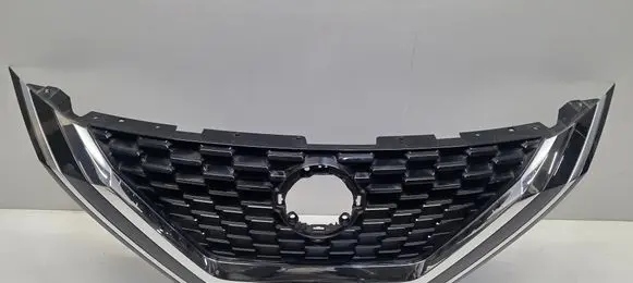 Nissan Qashqai J12 Front bumper upper radiator grill 623106UA2A