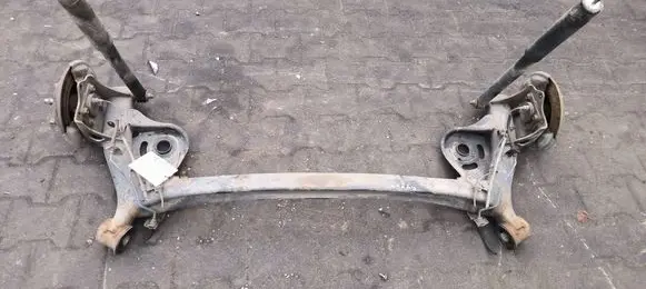 Suzuki Vitara (ET/TA) Rear axle beam 