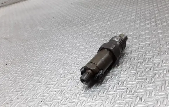 Mitsubishi Carisma Fuel injector LCR6735401D