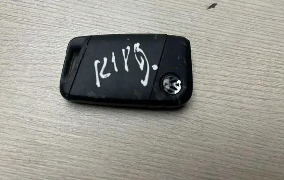 Volkswagen PASSAT B8 Ignition key/card 