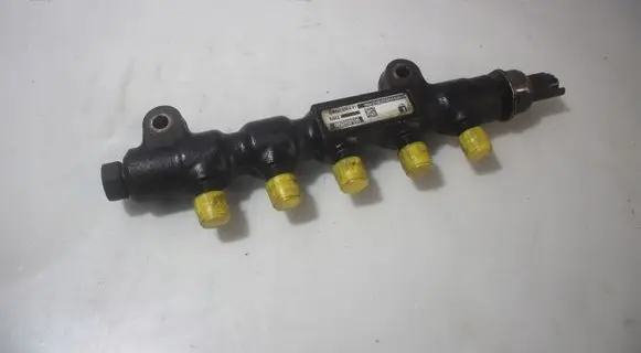 Peugeot 1007 Fuel main line pipe