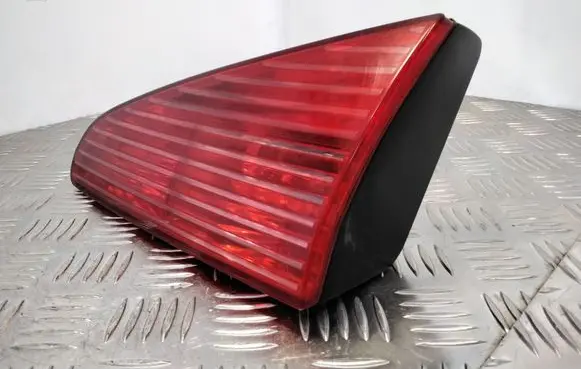 Peugeot 607 Tailgate rear/tail lights 2543