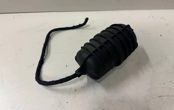 BMW X3 E83 Vacuum air tank 11652247620