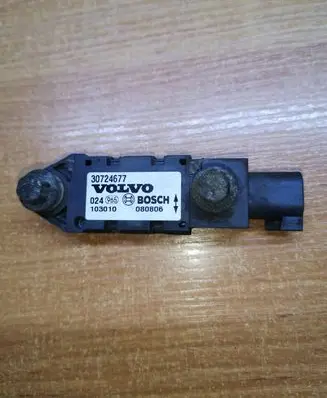 Volvo XC90 Airbag deployment crash/impact sensor 30724677