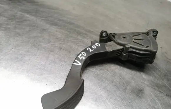 Volvo V50 Accelerator throttle pedal 4M519F836AH