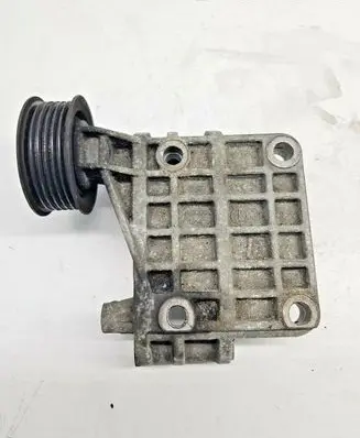 Volkswagen Phaeton Generator/alternator bracket 059903143K nr3784