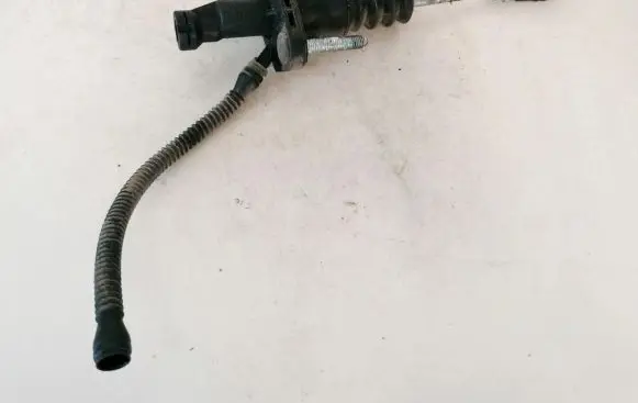 Opel Astra G Clutch master cylinder 90523769