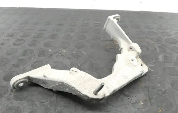 Mercedes-Benz A W177 Engine mounting bracket 144865409R