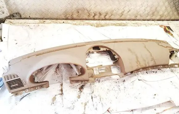 Mercedes-Benz E W211 Dashboard 7725086 20070815
