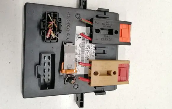 Audi A6 S6 C6 4F Comfort/convenience module 4F0907279