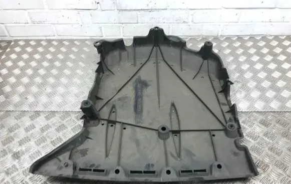 Lexus GS 250 350 300H 450H Engine splash shield/under tray 5839830080