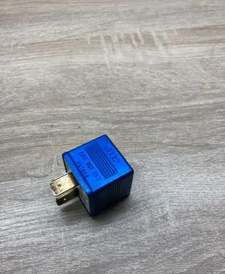 Audi A6 S6 C5 4B Other relay 8A0951253 202