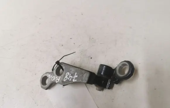 Ford C-MAX I Front door upper hinge 3M5R22600AH