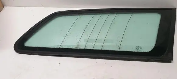 Volvo V50 Rear side window 43R00022 E000190 DOT32AS2M44