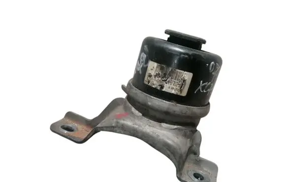 Volvo XC70 Engine mount bracket 8G9N6F012BB 30793318