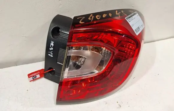 Renault Captur Rear/tail lights 265502731R