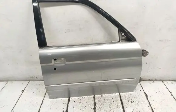Mitsubishi Pajero Sport I Front door