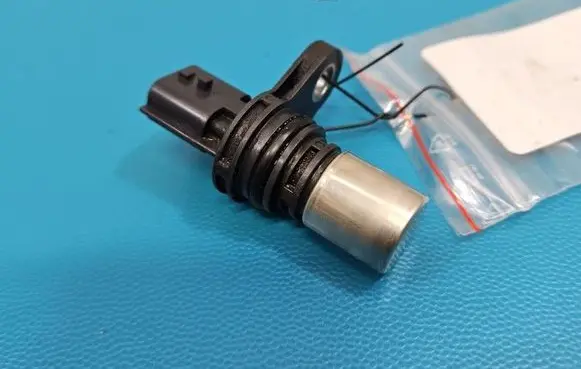Nissan Qashqai Camshaft position sensor A296B0T00 IMPRK1556323